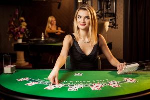 What is a live casino? How does it work? (Detail)