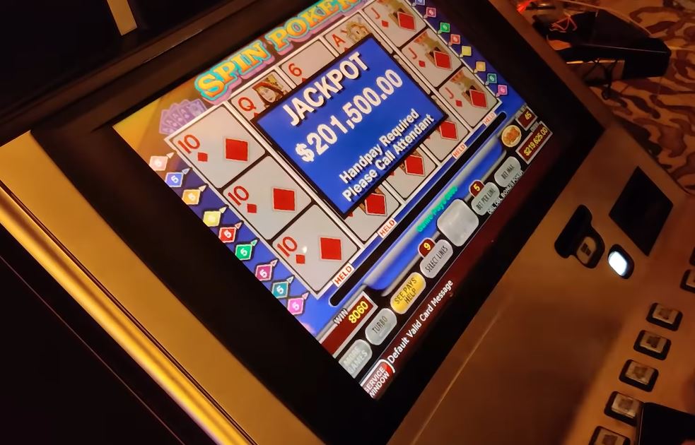 winning jackpot at video poker